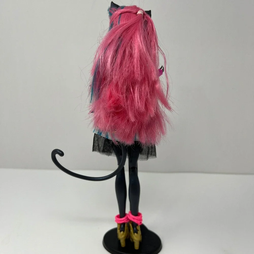 Monster High Catty Noir Boo York Doll Pink Black Feline Pop Star Figure CJF27